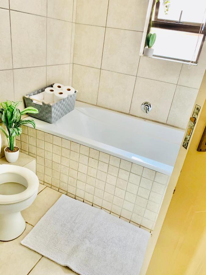 774Ways Holiday Home Hartbeespoort Eksteriør bilde